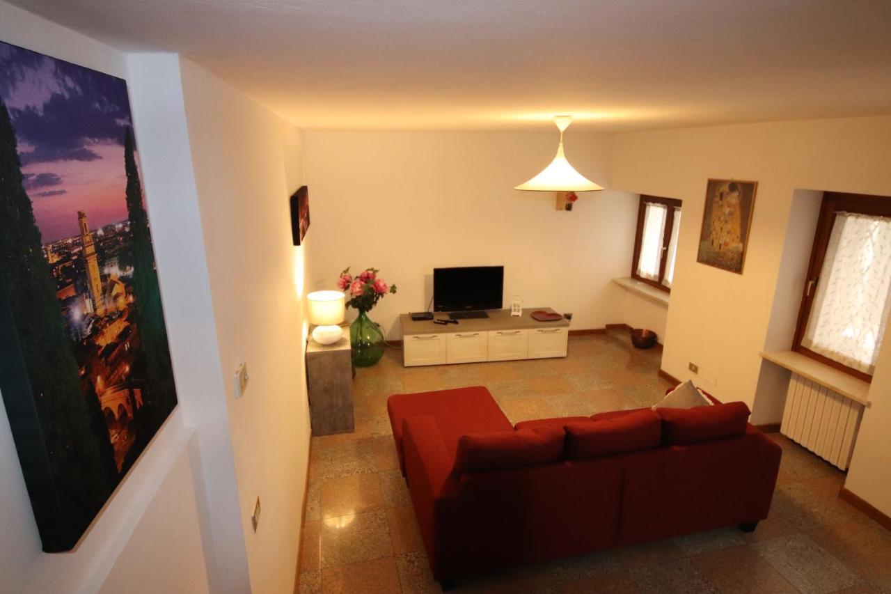 Casa Vacanze Al Borgo Caprino Veronese Kültér fotó